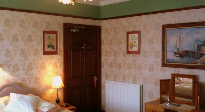 Almond House B&B Edinburgh Room photo